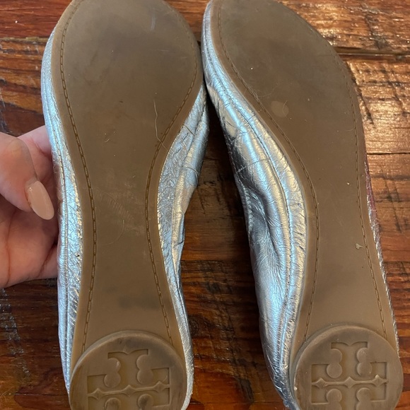 Tory Burch silver flats - Picture 4 of 4